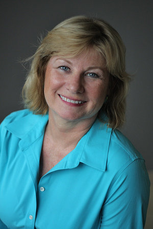 Photo of Kirstin Downey