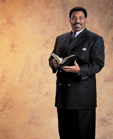 Photo of Tony Evans