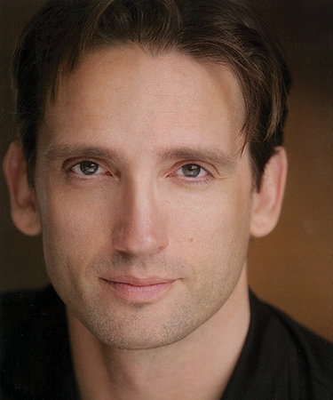 Photo of Mark Deakins