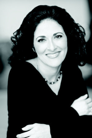 Photo of Homa Sabet Tavangar