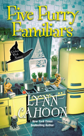 Five Furry Familiars by Lynn Cahoon: 9781496740793